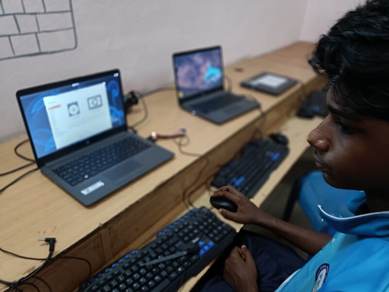 പ്രമാണം:42051 LK INSTALLATION 25.jpg