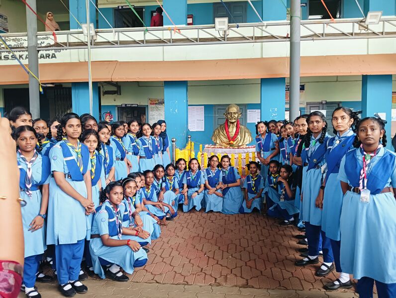 പ്രമാണം:42071 gandhijayanthi.jpg