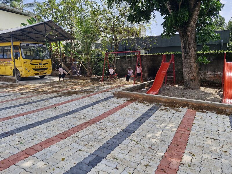 പ്രമാണം:42546 park.jpg