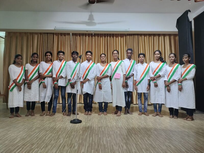 പ്രമാണം:Competitions 35052 22 (2).jpeg