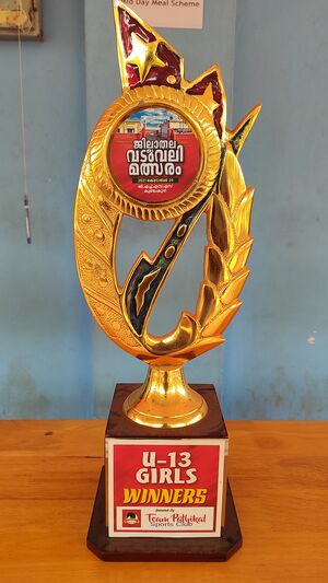 UNDER 13 GIRLS DIST TUG OF WAR CHAMPIONS.resized.jpg