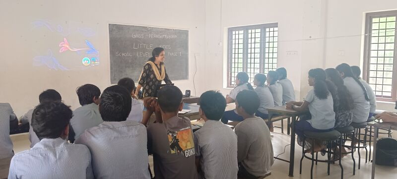 പ്രമാണം:22026 LKUnitcamp2.jpg