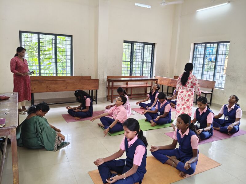 പ്രമാണം:25121 YOGA DAY25.jpg