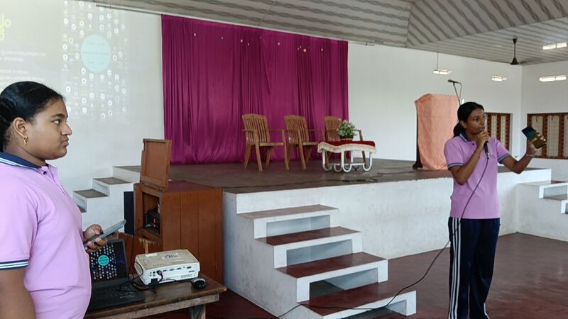 പ്രമാണം:28002-awareness class5.jpg