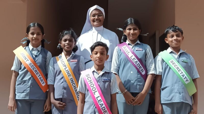പ്രമാണം:34250-SCHOOL LEADERS 2024.jpg
