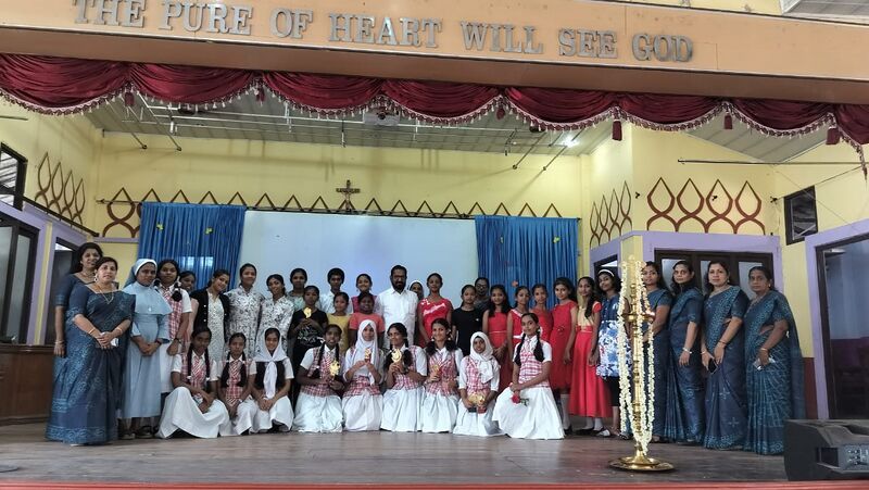 പ്രമാണം:41068 HIGHTECH PHOTO5.jpg