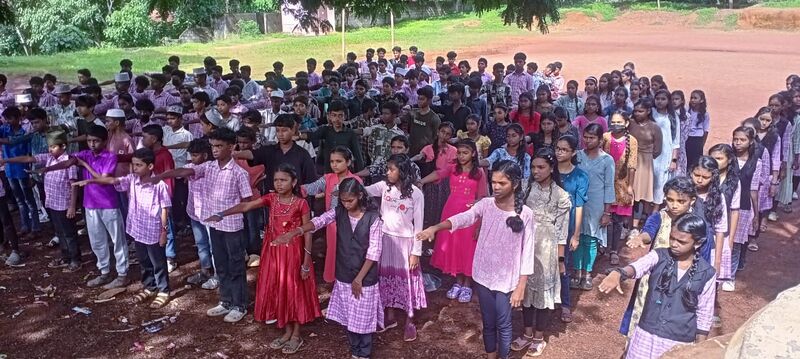 പ്രമാണം:42050 vidyarangam 3.jpg