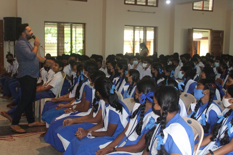 പ്രമാണം:Antidrug class 35052 22 (6).jpg