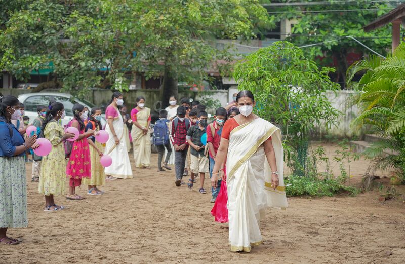 പ്രമാണം:BS21 EKM 26023 5.jpg