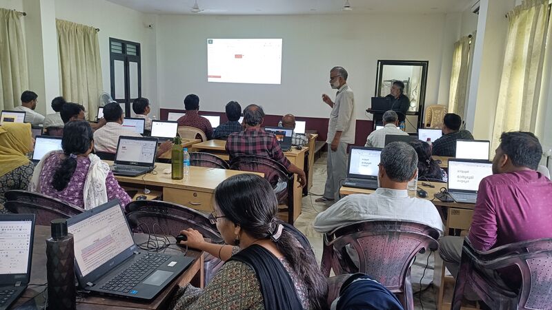 പ്രമാണം:Drcmlp training 8 17.jpg