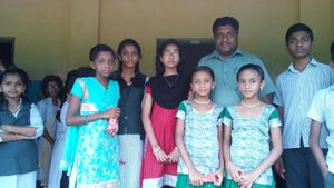 WINNERS OF QUIZ COMPETITION WITH H M.jpg