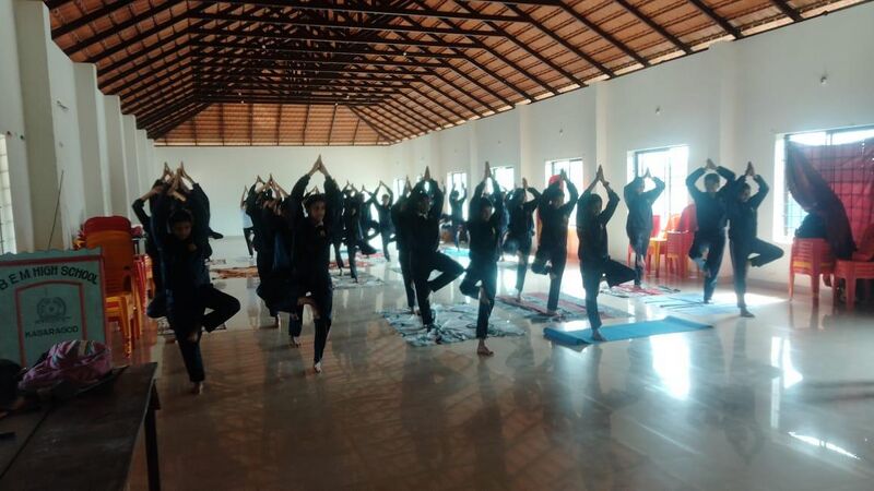 പ്രമാണം:11005-yoga1.jpg