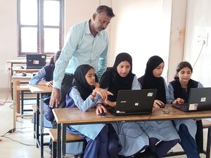 11016 sw training1.jpg