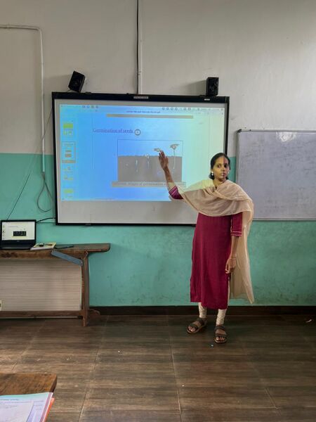 പ്രമാണം:13732 HITECHCLASS.jpeg