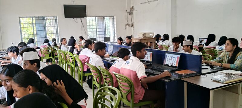 പ്രമാണം:18032-School camp 1.jpg