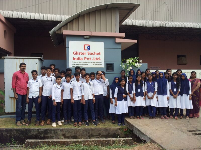 പ്രമാണം:19068 INDUSTRIAL VISIT 2.jpg