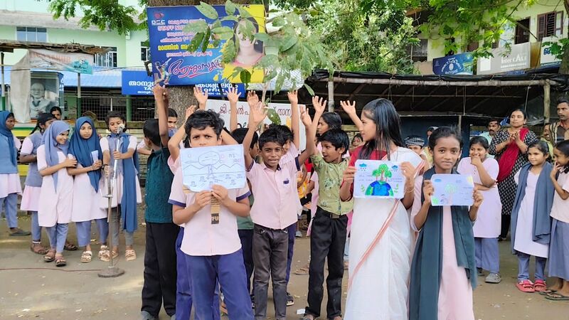 പ്രമാണം:19664 padanolsavam.jpeg