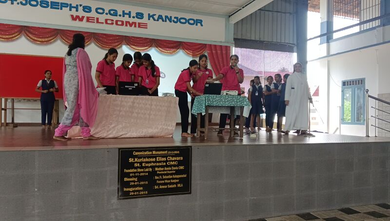 പ്രമാണം:25045-robofest pic2.jpg