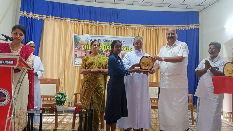 പ്രമാണം:31066 merit day 11.jpg