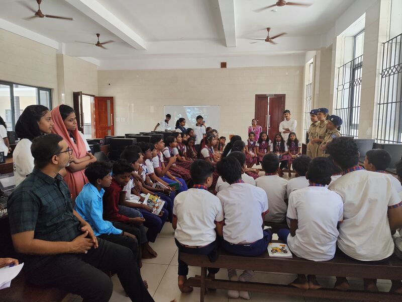 പ്രമാണം:40023 robo class @murukkumon2.jpg