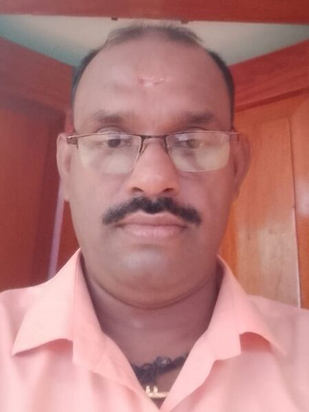 പ്രമാണം:41409 former student Suresh.jpeg