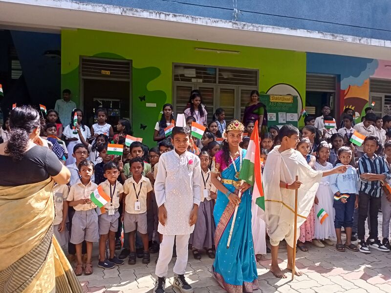 പ്രമാണം:44243 23indepencence1.jpg