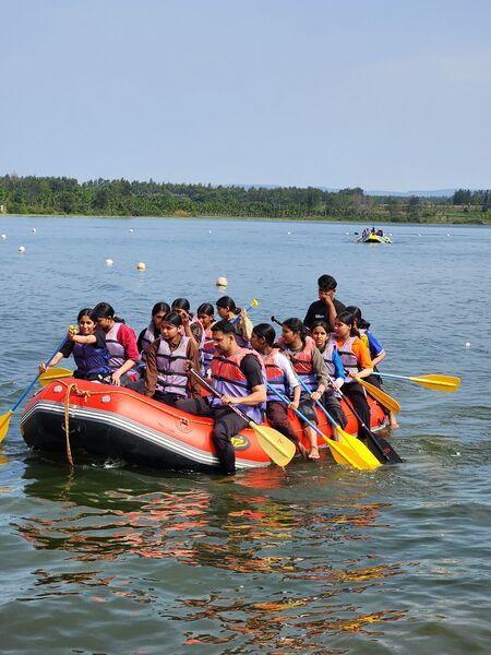 പ്രമാണം:47087 boat.jpg