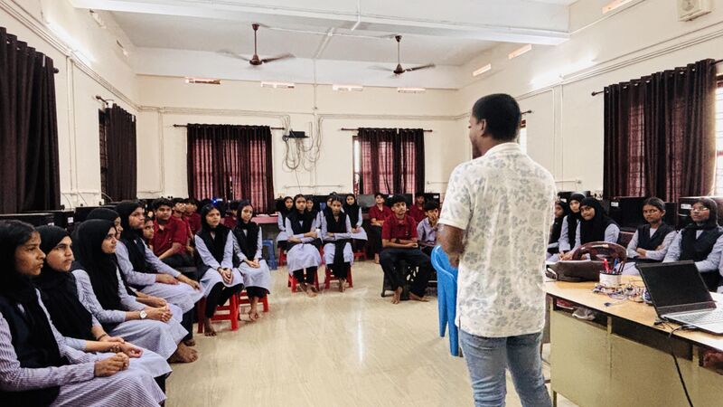 പ്രമാണം:48105-sep17-meshss mampad-4.jpg