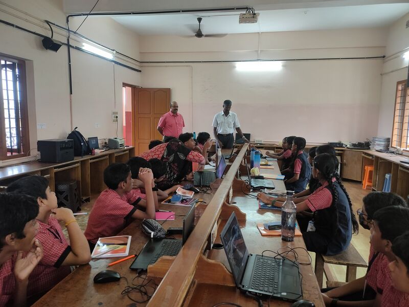 പ്രമാണം:Camp photos.jpg