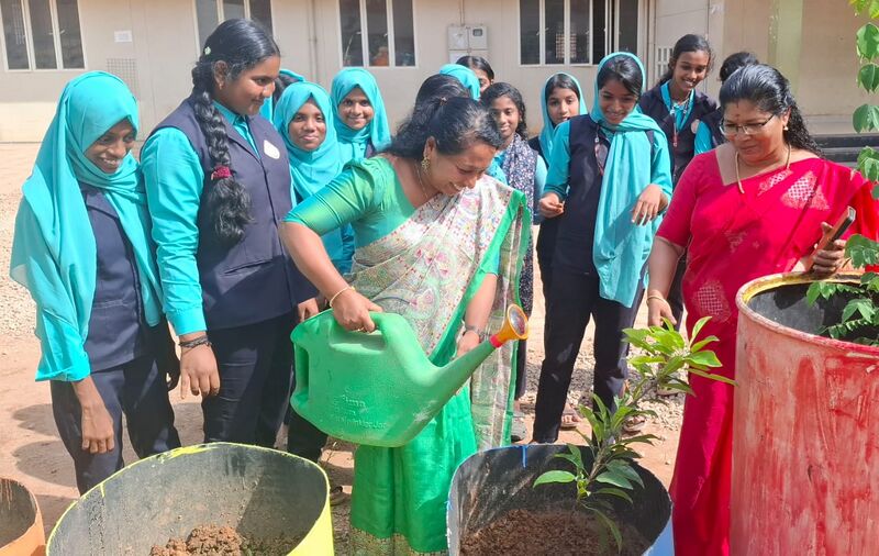 പ്രമാണം:Environment oo.jpg