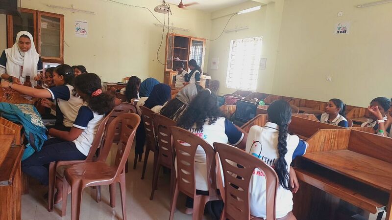 പ്രമാണം:Installatio fest02.jpg