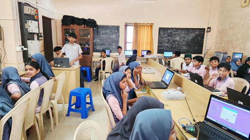 പ്രമാണം:Other school training 2.jpg