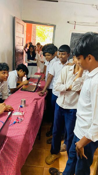 പ്രമാണം:Robotics 02.jpg