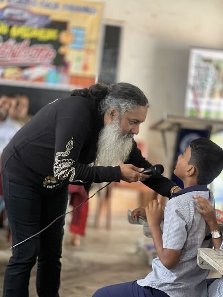 പ്രമാണം:11021 vijay neelakandhan.jpg