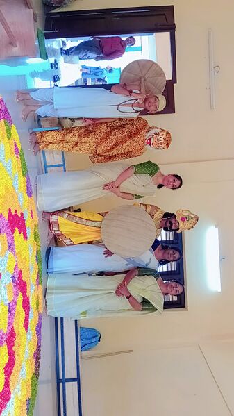 പ്രമാണം:12027 onam.jpg