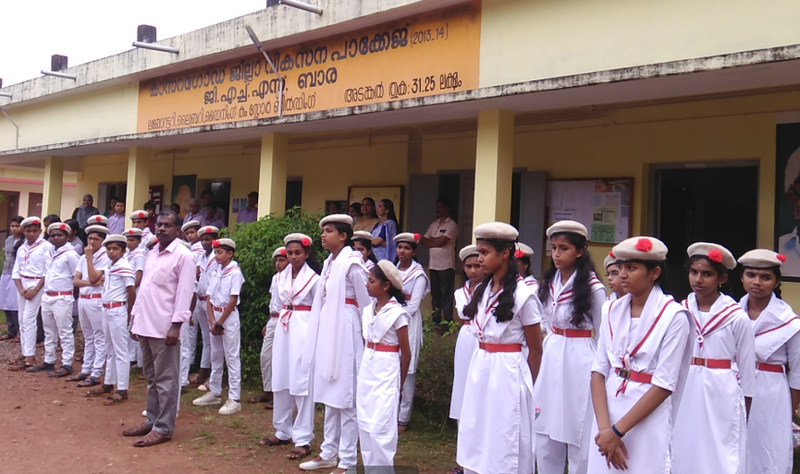 പ്രമാണം:12070- Redcross 2.png