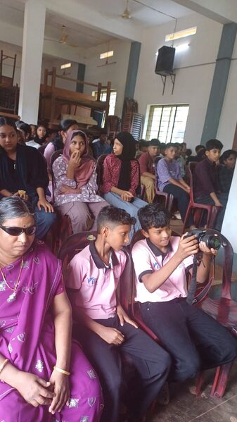 പ്രമാണം:13022 lk1.jpg