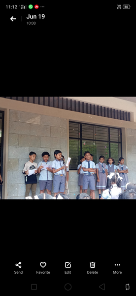 പ്രമാണം:17444 school assembly.png