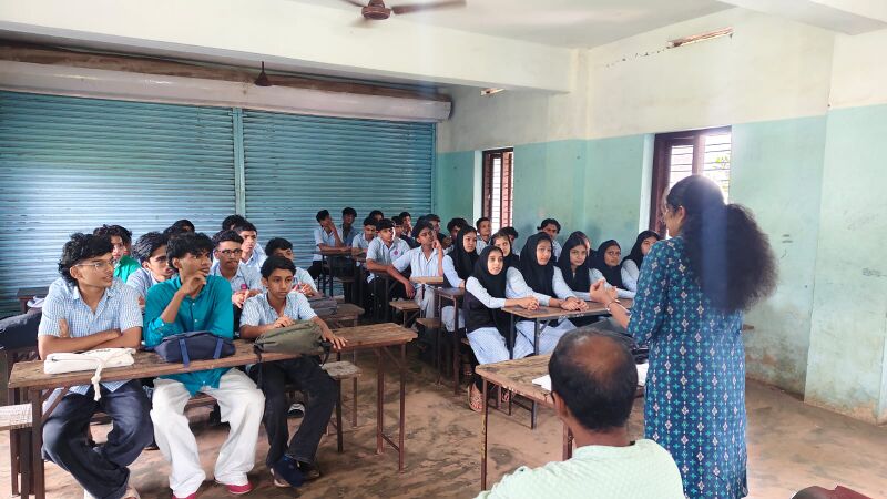 പ്രമാണം:18103 XZ.jpg