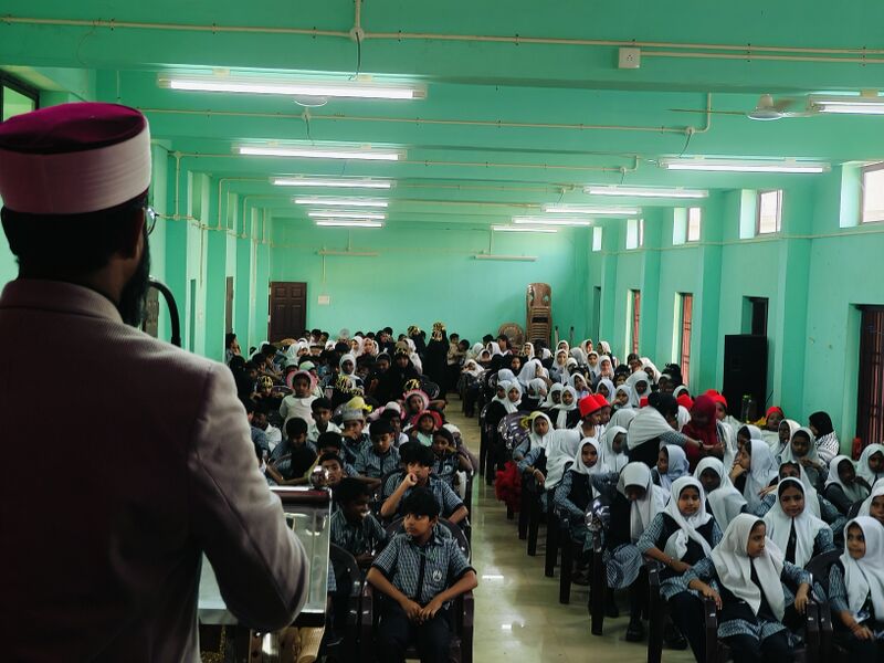 പ്രമാണം:19077 Al-wan arabic4.jpg