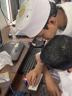 19083 robotic class 2.jpg