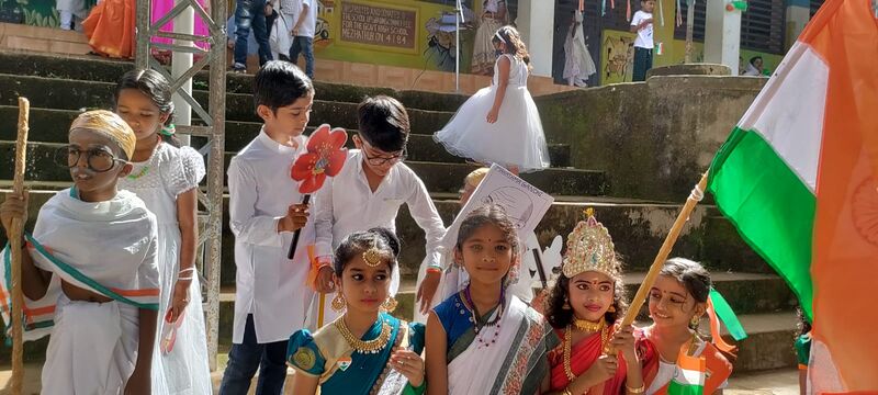 പ്രമാണം:2007-വർക്ക് 1905.jpeg