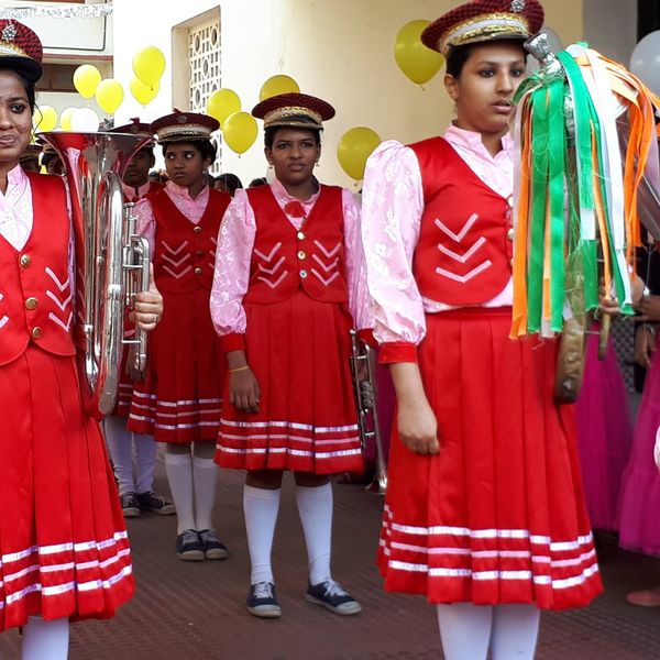 പ്രമാണം:26038 band.jpg