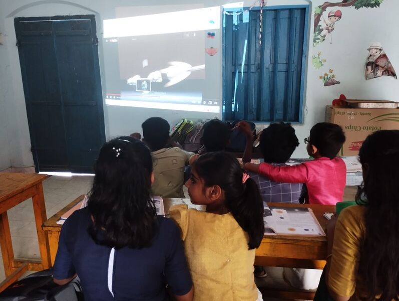 പ്രമാണം:26516-hitech photos..jpg