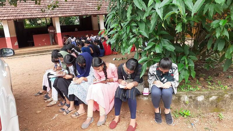 പ്രമാണം:40045 kadharachana.jpg