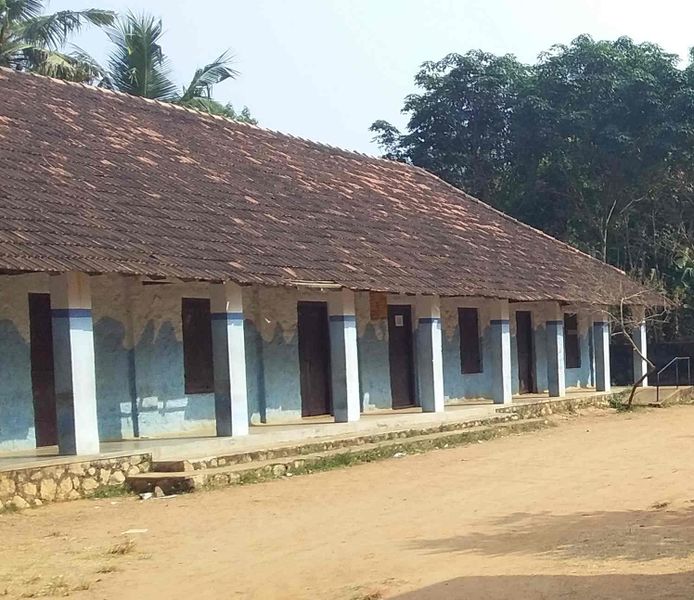 പ്രമാണം:44529 mooverikaralps.jpg