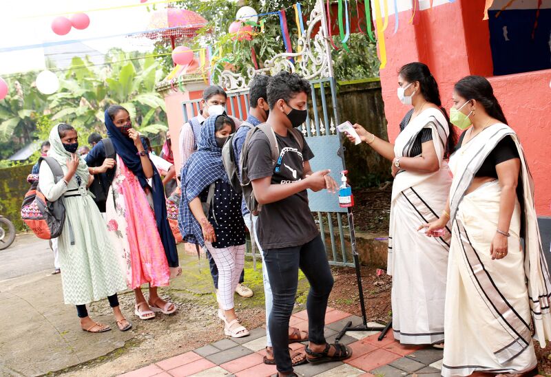 പ്രമാണം:BS21 EKM 25040 6.jpg