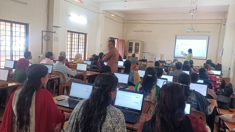 പ്രമാണം:Drcmlp tb std9 4.jpg