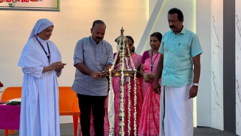 പ്രമാണം:Scghs praveshanolsavam.jpg