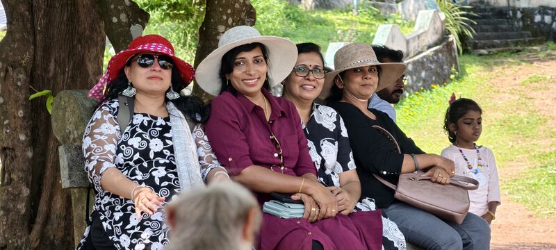 പ്രമാണം:Tour Team 3.jpg